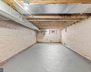 1669 N Milton Avenue - Photo Thumbnail 17