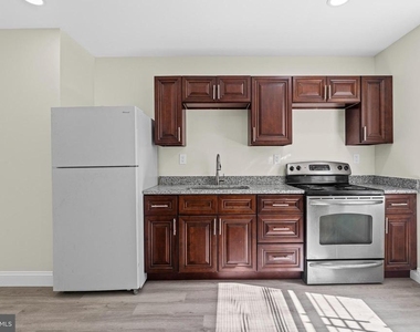 1669 N Milton Avenue - Photo Thumbnail 5