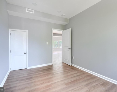 3534 Poole Street - Photo Thumbnail 7