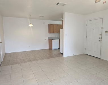 1915 Alex Ave - Photo Thumbnail 7