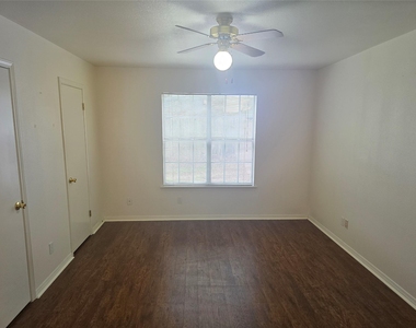 1915 Alex Ave - Photo Thumbnail 12