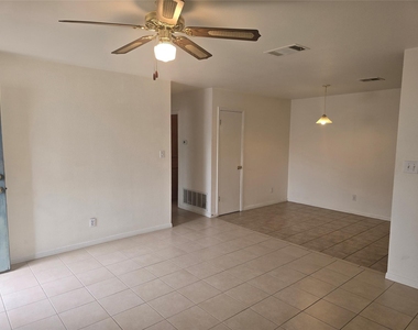 1915 Alex Ave - Photo Thumbnail 3