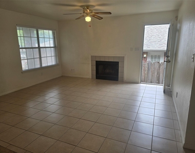 1915 Alex Ave - Photo Thumbnail 4
