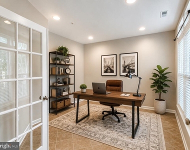 1743 Theale Way - Photo Thumbnail 1