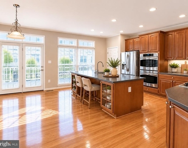 1743 Theale Way - Photo Thumbnail 7