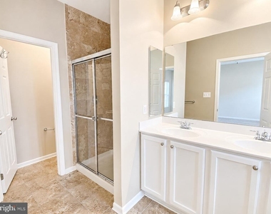 1743 Theale Way - Photo Thumbnail 19