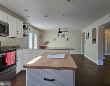 3300 Mount Airy Court - Photo Thumbnail 9