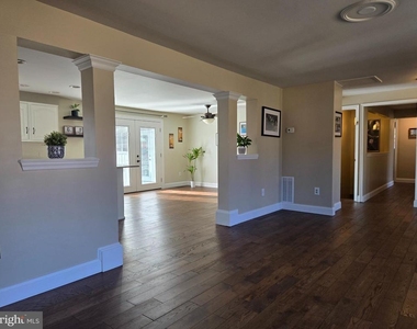 3300 Mount Airy Court - Photo Thumbnail 11
