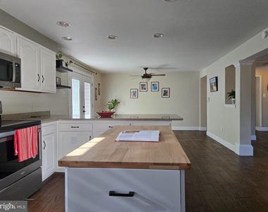 3300 Mount Airy Court - Photo Thumbnail 6