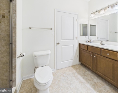 3527 Piney Woods Place - Photo Thumbnail 16