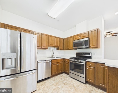 3527 Piney Woods Place - Photo Thumbnail 7