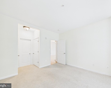 3527 Piney Woods Place - Photo Thumbnail 14