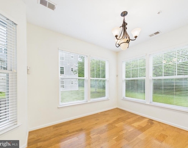 3527 Piney Woods Place - Photo Thumbnail 10