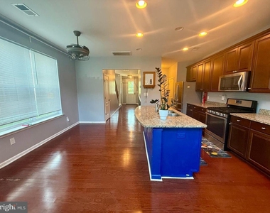 33339 Lone Cedar Landing - Photo Thumbnail 2