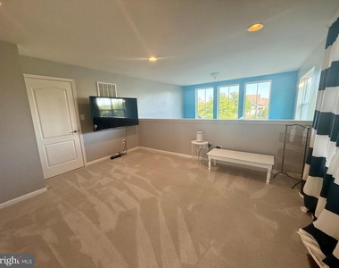 33339 Lone Cedar Landing - Photo Thumbnail 10