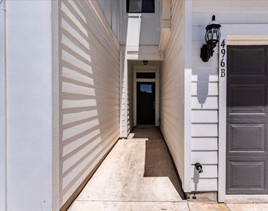 496 Fieldwood Dr - Photo Thumbnail 3