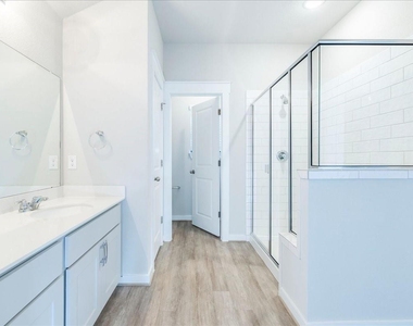 496 Fieldwood Dr - Photo Thumbnail 15