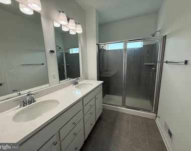 534 Rosemary Circle - Photo Thumbnail 12