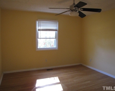 9 Greenfield Court - Photo Thumbnail 2