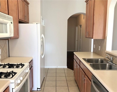 16100 S Great Oaks Dr - Photo Thumbnail 3