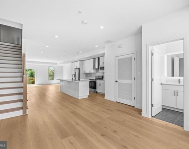 2532 Elvans Road Se - Photo Thumbnail 33