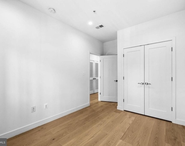 2532 Elvans Road Se - Photo Thumbnail 12