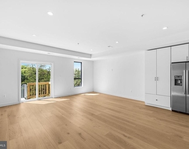 2532 Elvans Road Se - Photo Thumbnail 20