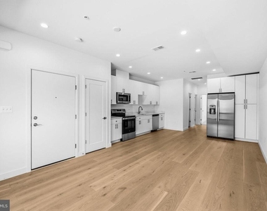 2532 Elvans Road Se - Photo Thumbnail 3