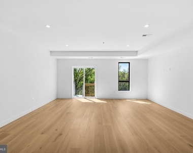 2532 Elvans Road Se - Photo Thumbnail 19