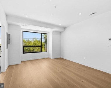 2532 Elvans Road Se - Photo Thumbnail 31