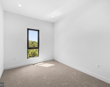 2532 Elvans Road Se - Photo Thumbnail 39