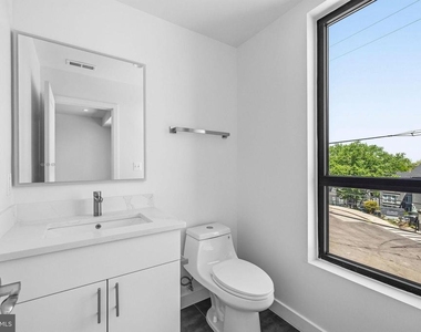 2532 Elvans Road Se - Photo Thumbnail 32