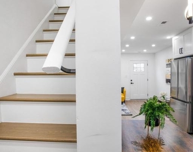 702 19th Street Ne - Photo Thumbnail 10