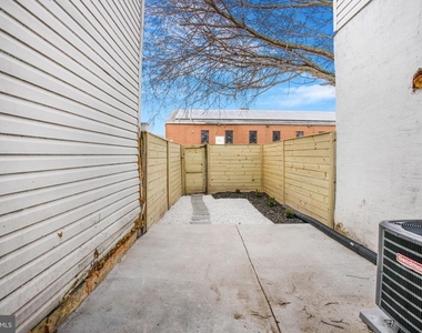 702 19th Street Ne - Photo Thumbnail 37
