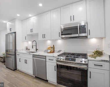 702 19th Street Ne - Photo Thumbnail 4