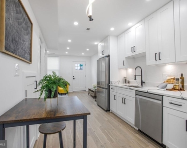 702 19th Street Ne - Photo Thumbnail 8