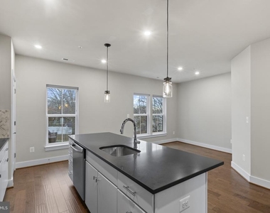 7225 Georgia Avenue Nw - Photo Thumbnail 8