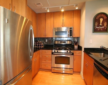 301 Massachusetts Ave Nw - Photo Thumbnail 3