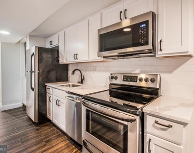 104 15th Street Se - Photo Thumbnail 4