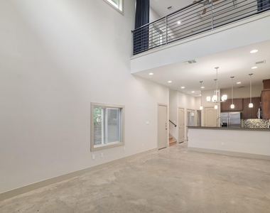 3202 Merrie Lynn Ave - Photo Thumbnail 5