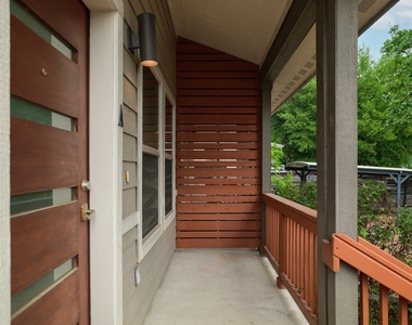 3202 Merrie Lynn Ave - Photo Thumbnail 3