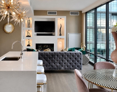 45 Sutton Square Sw - Photo Thumbnail 8