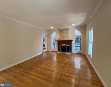 5179 Macomb Street Nw - Photo Thumbnail 7