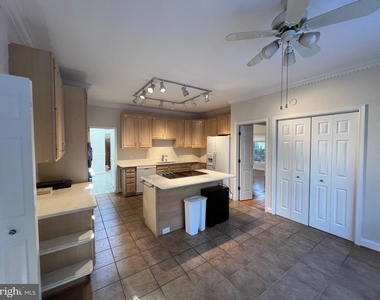 5179 Macomb Street Nw - Photo Thumbnail 6