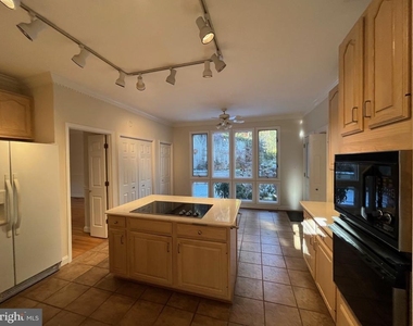 5179 Macomb Street Nw - Photo Thumbnail 5