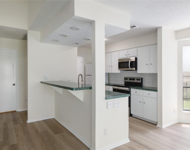 611 Lido St - Photo Thumbnail 9