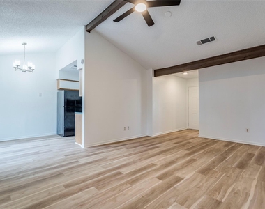 1306 Glenda Dr - Photo Thumbnail 4
