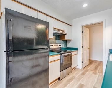 1306 Glenda Dr - Photo Thumbnail 7