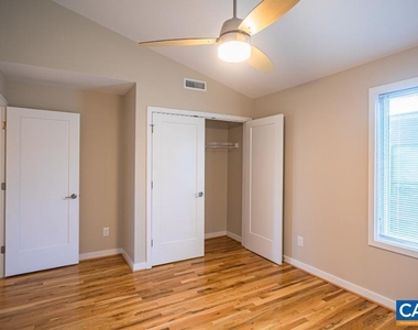 630 Park St - Photo Thumbnail 6