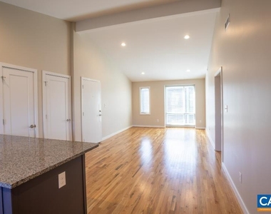 630 Park St - Photo Thumbnail 4